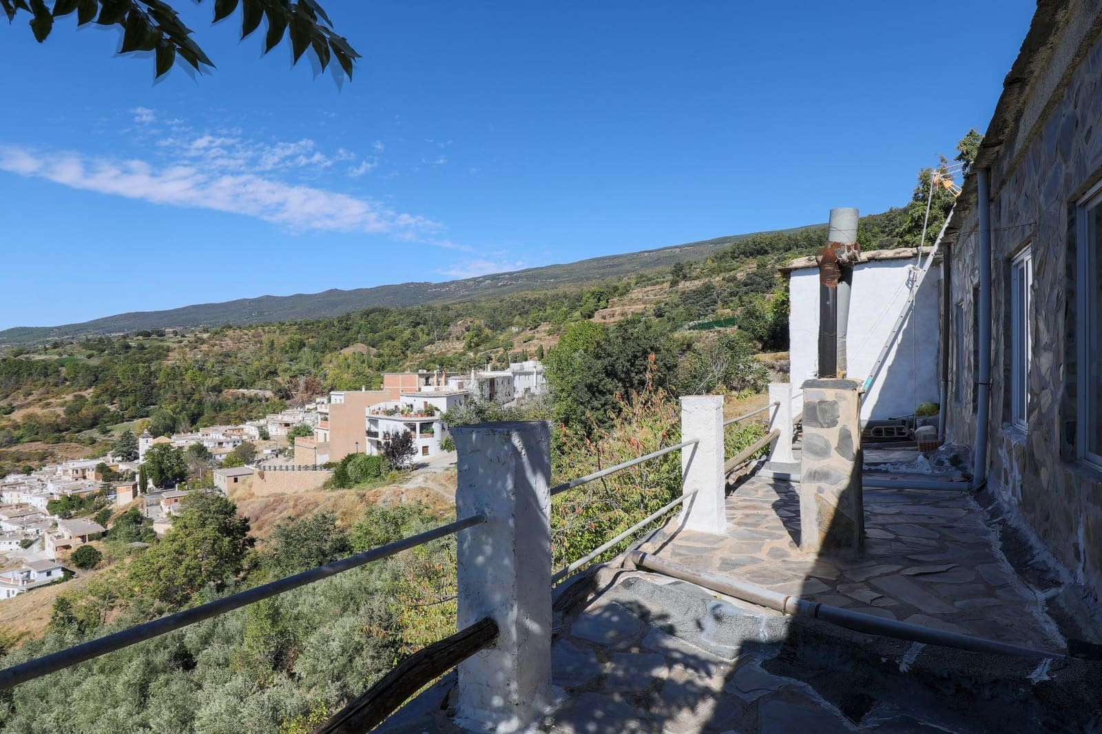 15 soverom Villa til salgs i Busquistar med garasje - € 428 656 (Ref: 9379046)