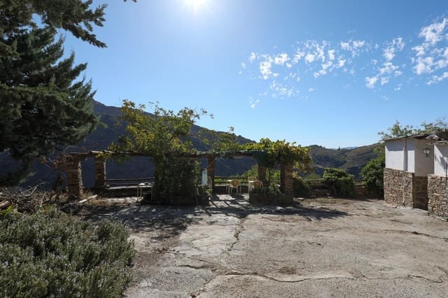 15 bedroom Villa for sale in Busquístar with garage - € 428,656 (Ref: 9379046)