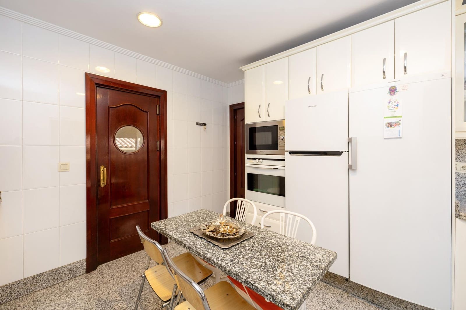 Piso de 5 habitaciones en Granada ciudad en venta - 1.100.000 € (Ref: 9382868)