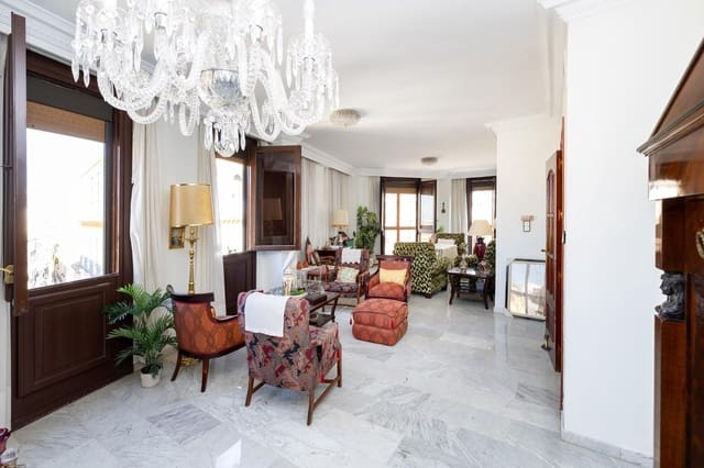 Piso de 5 habitaciones en Centro, Granada ciudad en venta - 1.100.000 € (Ref: 9382868)
