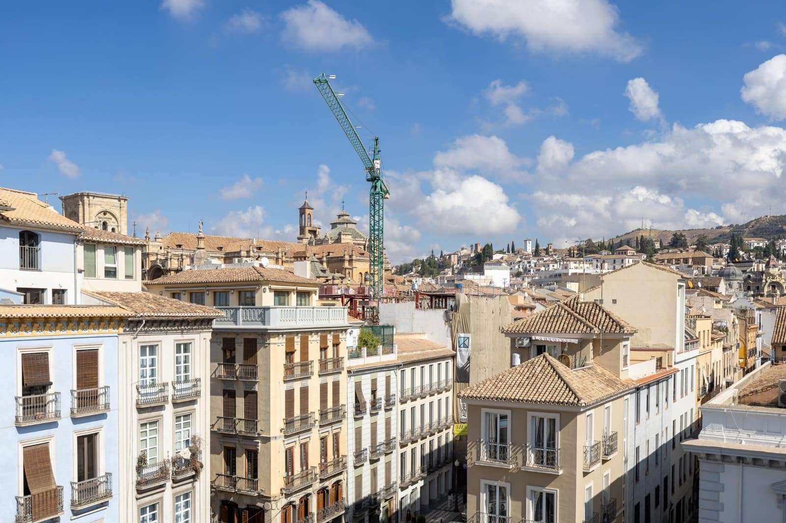 Piso de 5 habitaciones en Granada ciudad en venta - 1.100.000 € (Ref: 9382868)