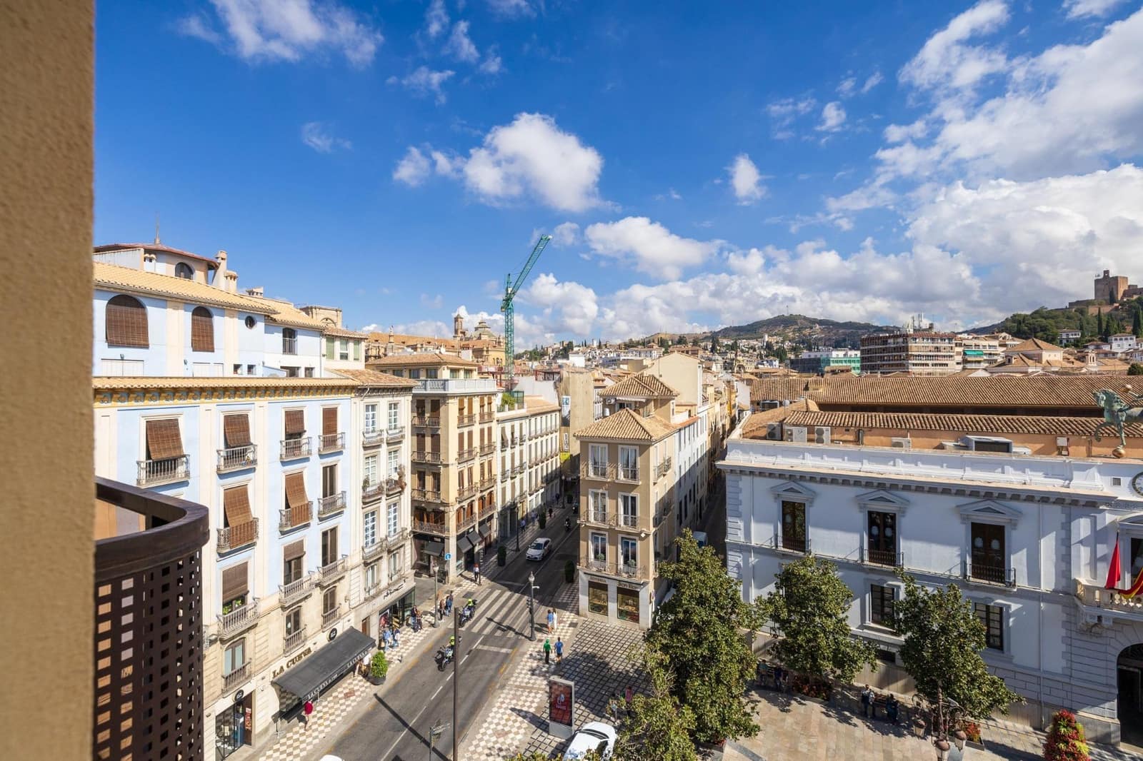 Piso de 5 habitaciones en Granada ciudad en venta - 1.100.000 € (Ref: 9382868)