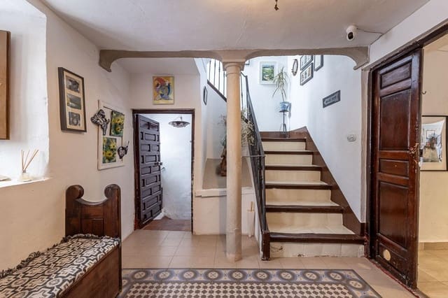 5 soveværelse Byhus til salg i Alhama de Granada - € 399.000 (Ref: 9386016)