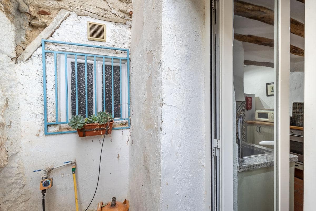 2 bedroom Townhouse for sale in Alhama de Granada - € 89,000 (Ref: 9386017)