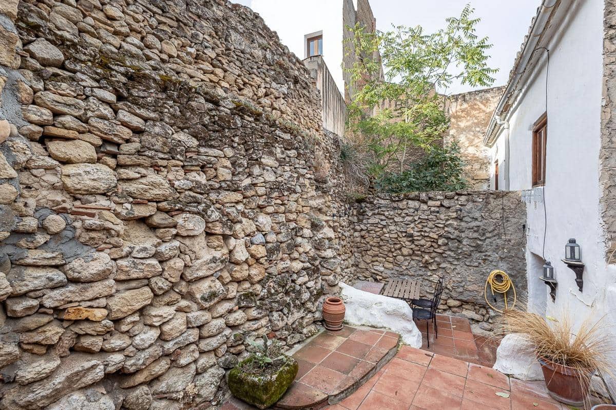 2 bedroom Townhouse for sale in Alhama de Granada - € 89,000 (Ref: 9386017)