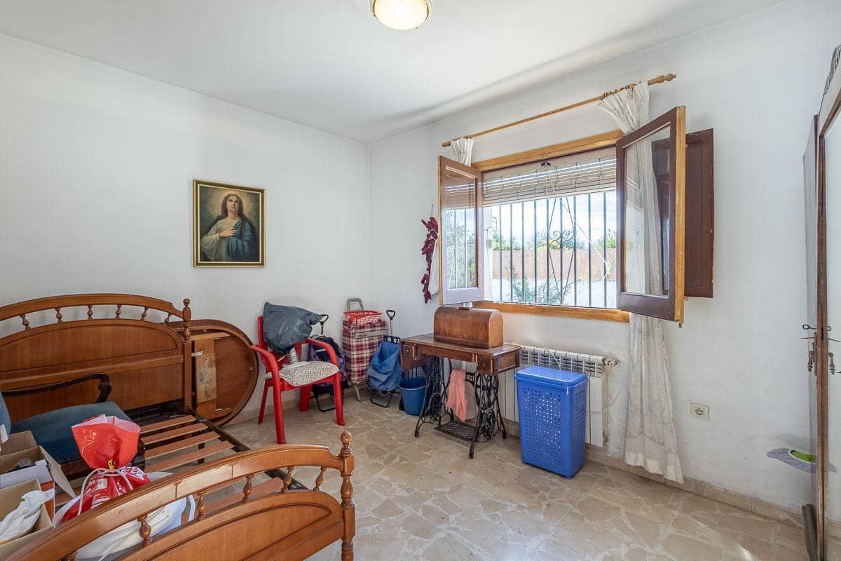 4 sovrum Villa till salu i Granada stad med pool garage - 470 000 € (Ref: 9386018)