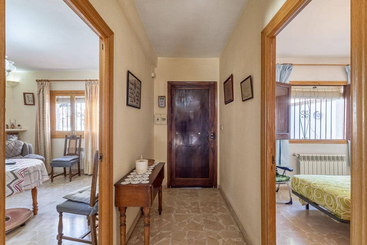 4 sovrum Villa till salu i Granada stad med pool garage - 470 000 € (Ref: 9386018)