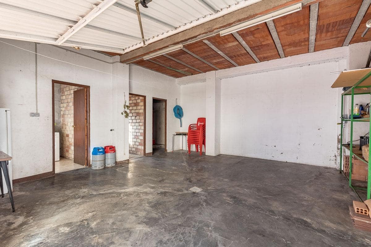 4 sovrum Villa till salu i Granada stad med pool garage - 470 000 € (Ref: 9386018)