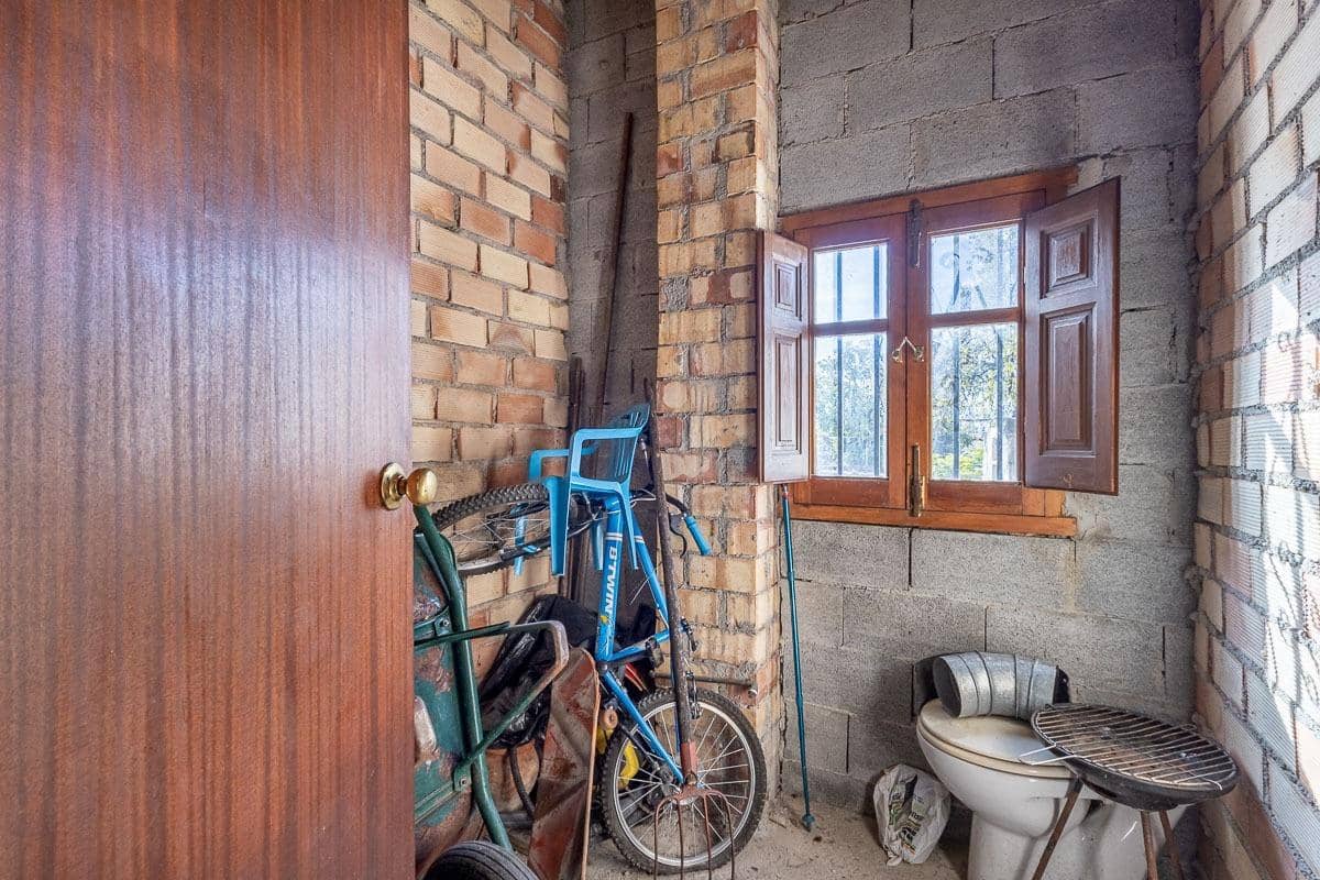 4 sovrum Villa till salu i Granada stad med pool garage - 470 000 € (Ref: 9386018)