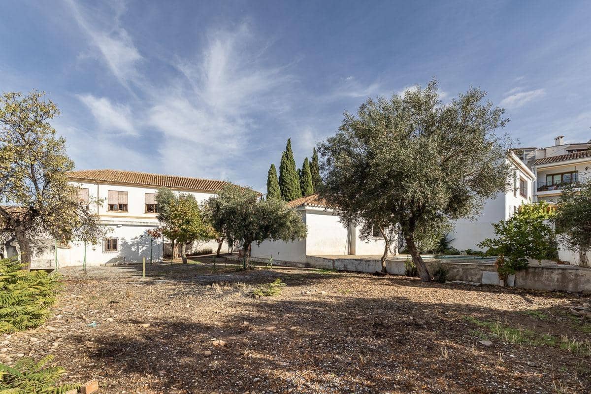 4 sovrum Villa till salu i Granada stad med pool garage - 470 000 € (Ref: 9386018)