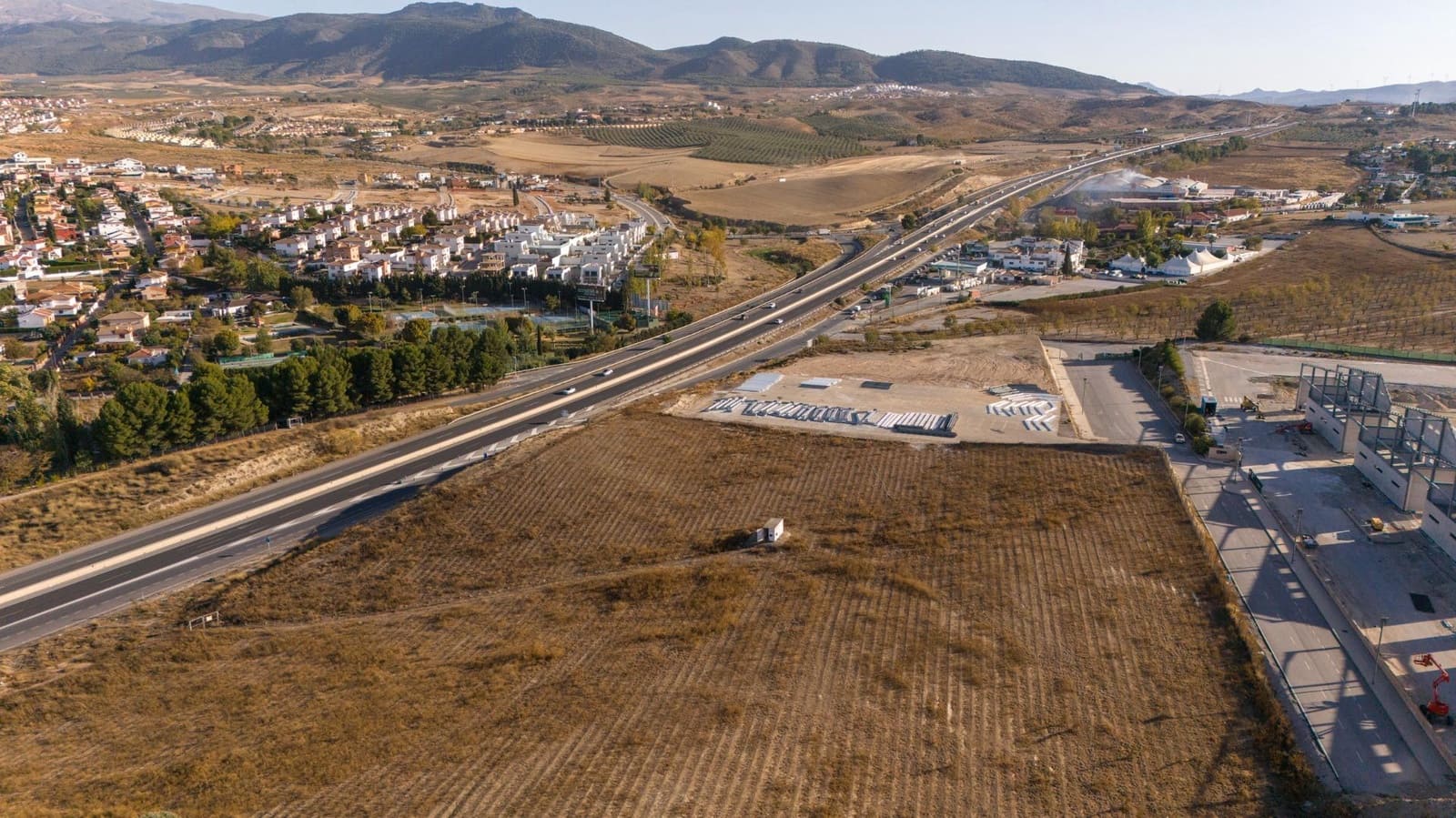 Ubebygd land til salgs i Otura - € 950 000 (Ref: 9396020)