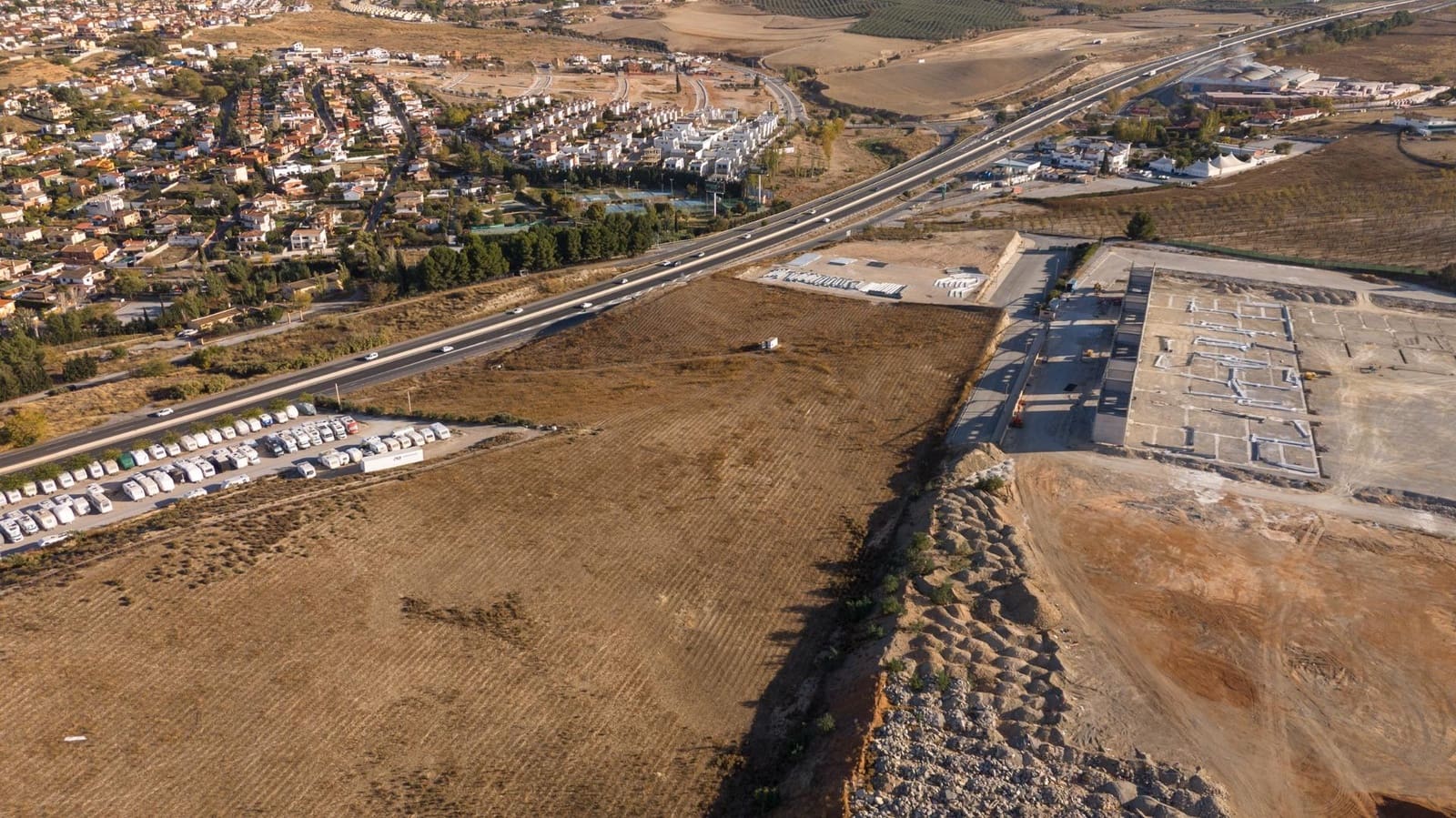 Ubebygd land til salgs i Otura - € 950 000 (Ref: 9396020)