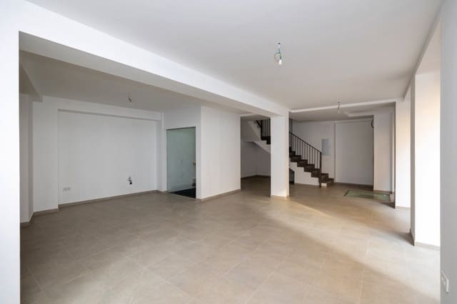 Byhus til salg i Centro, Granada by - € 1.200.000 (Ref: 9404429)