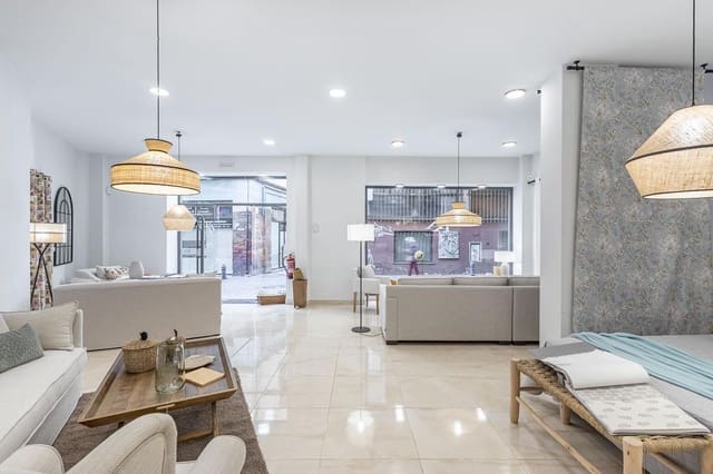 Erhverv til salg i Centro, Granada by - € 875.000 (Ref: 9435005)
