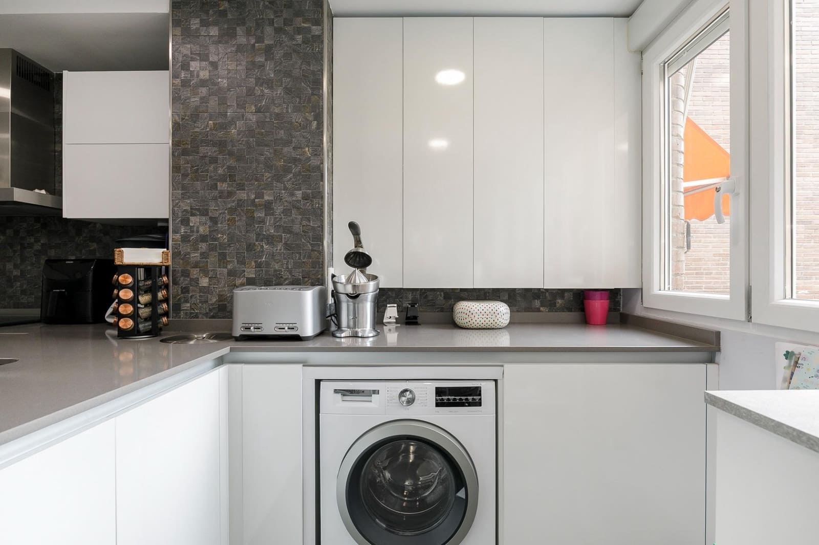 4 sovrum Lägenhet till salu i Granada stad med garage - 535 000 € (Ref: 9468509)