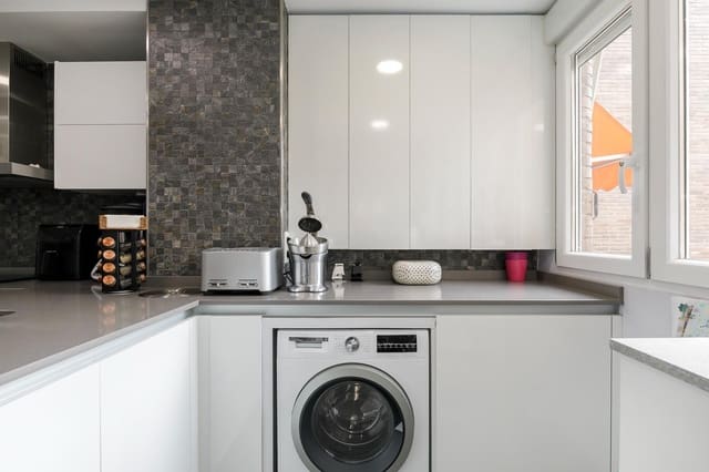 4 quarto Apartamento para venda em Granada cidade com garagem - 535 000 € (Ref: 9468509)