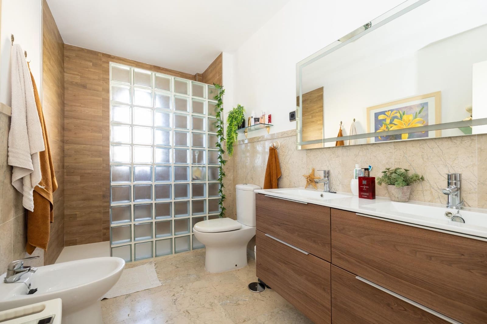 Chalet de 4 habitaciones en Alhendín en venta con piscina garaje - 345.000 € (Ref: 9470395)