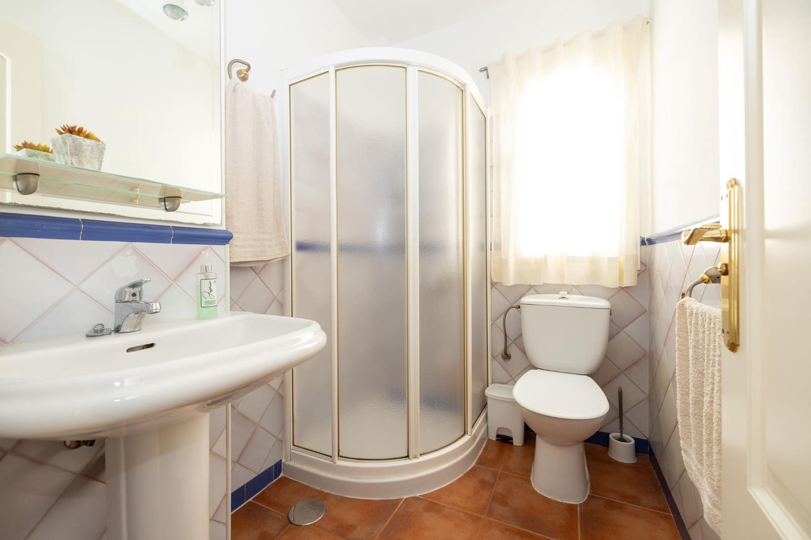 Chalet de 4 habitaciones en Alhendín en venta con piscina garaje - 345.000 € (Ref: 9470395)