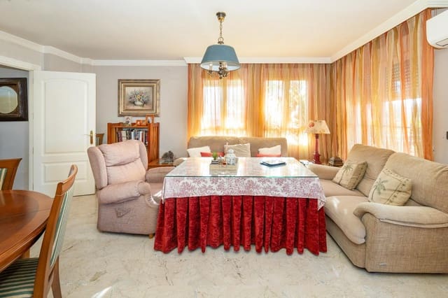 Chalet de 4 habitaciones en Alhendín en venta - 345.000 € (Ref: 9470395)