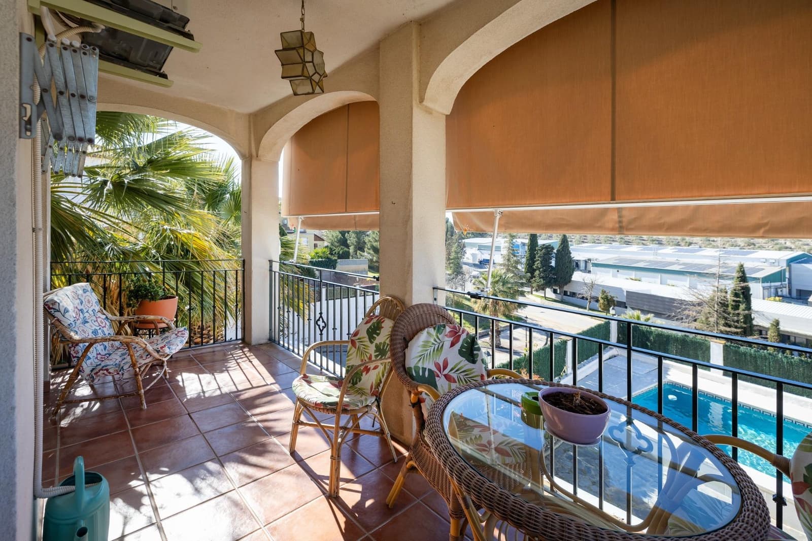 Chalet de 4 habitaciones en Alhendín en venta con piscina garaje - 345.000 € (Ref: 9470395)