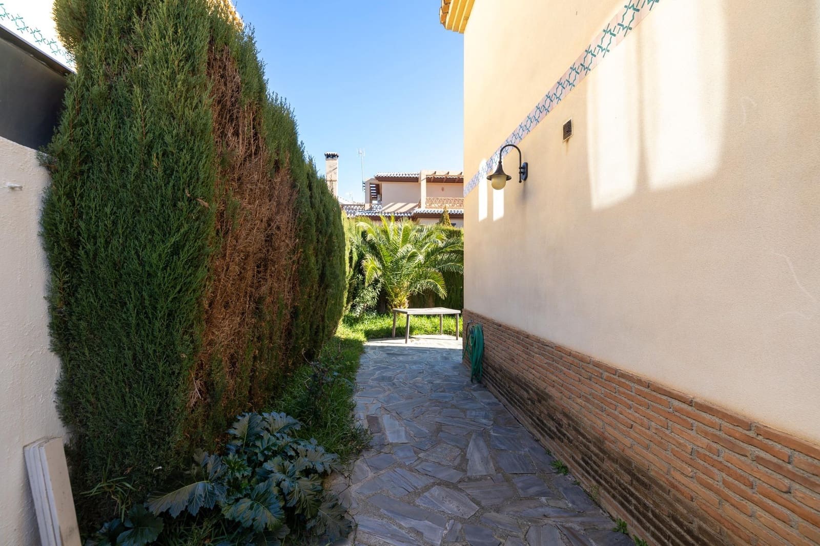 Chalet de 4 habitaciones en Alhendín en venta con piscina garaje - 345.000 € (Ref: 9470395)