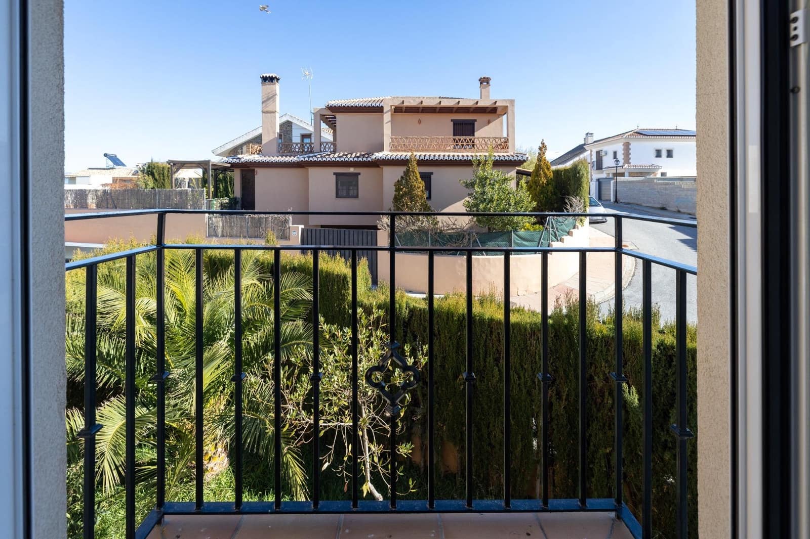 Chalet de 4 habitaciones en Alhendín en venta con piscina garaje - 345.000 € (Ref: 9470395)