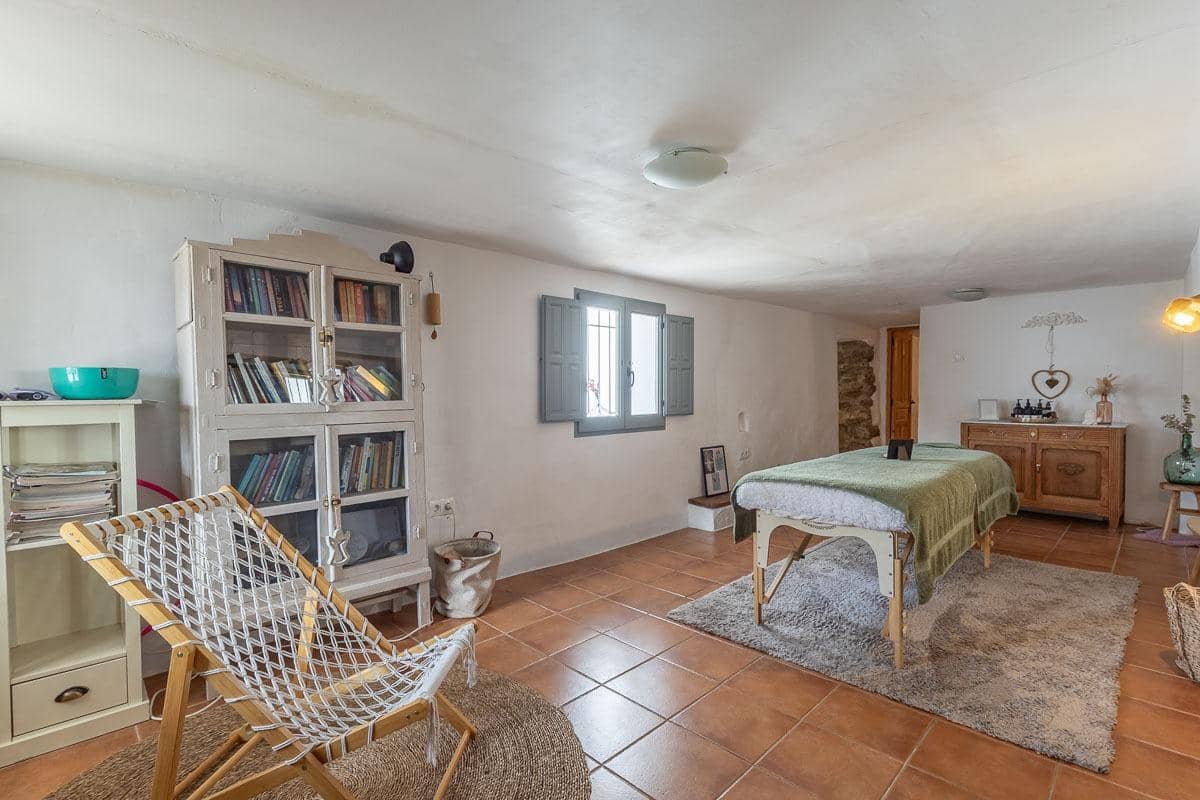 5 sovrum Villa till salu i Montefrio med pool - 345 000 € (Ref: 9470396)