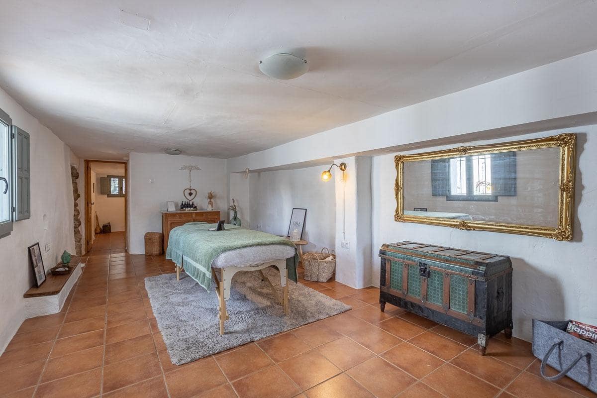 5 sovrum Villa till salu i Montefrio med pool - 345 000 € (Ref: 9470396)