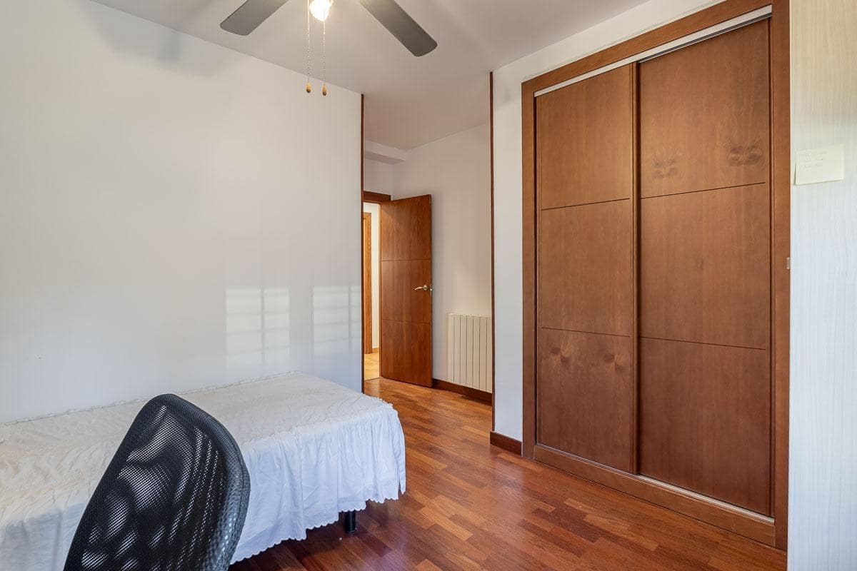 5 quarto Moradia para venda em Gojar com piscina garagem - 690 000 € (Ref: 9530547)