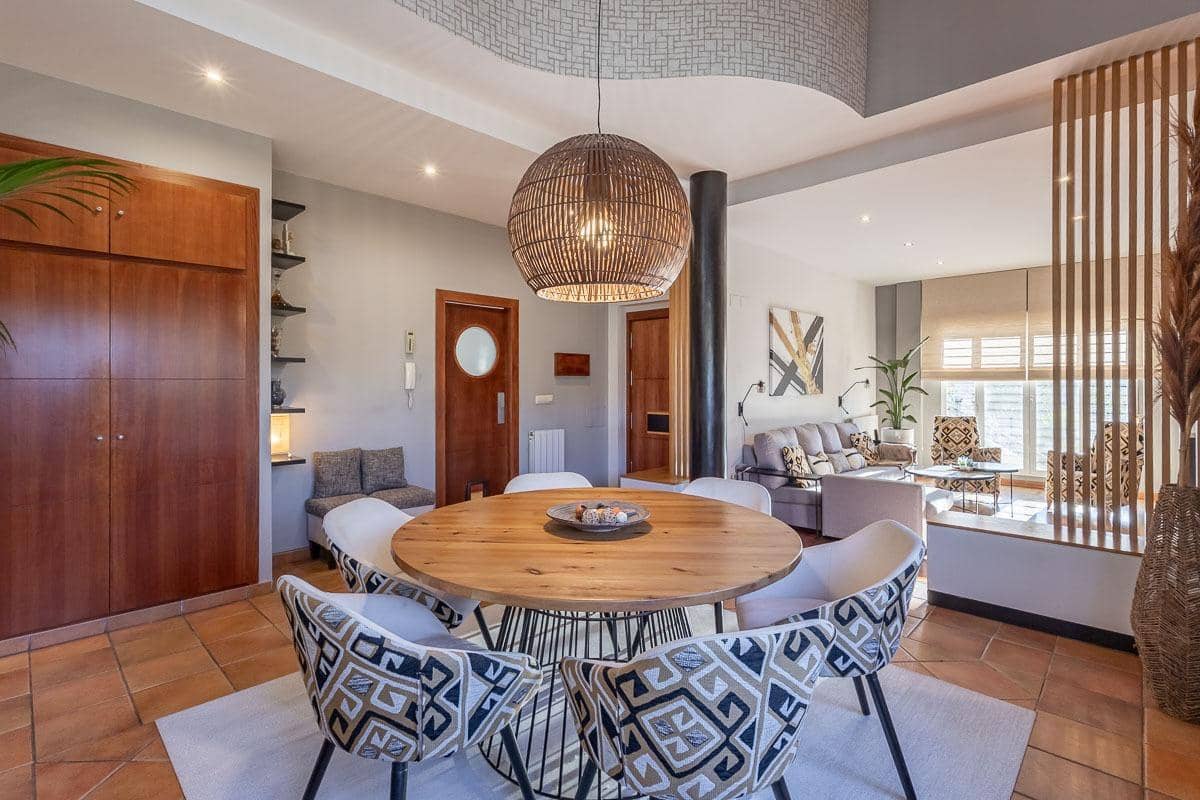 5 quarto Moradia para venda em Gojar com piscina garagem - 690 000 € (Ref: 9530547)