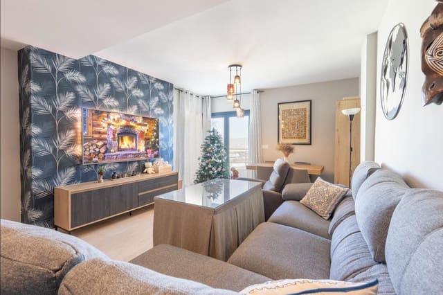 4 soveværelse Rækkehus til salg i Las Gabias med swimmingpool garage - € 299.000 (Ref: 9541126)