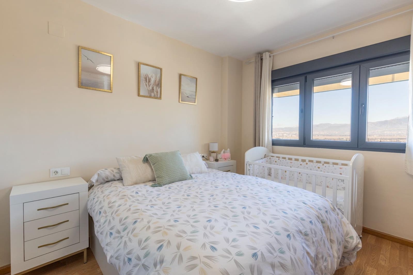 4 soveværelse Rækkehus til salg i Las Gabias med swimmingpool garage - € 299.000 (Ref: 9541126)