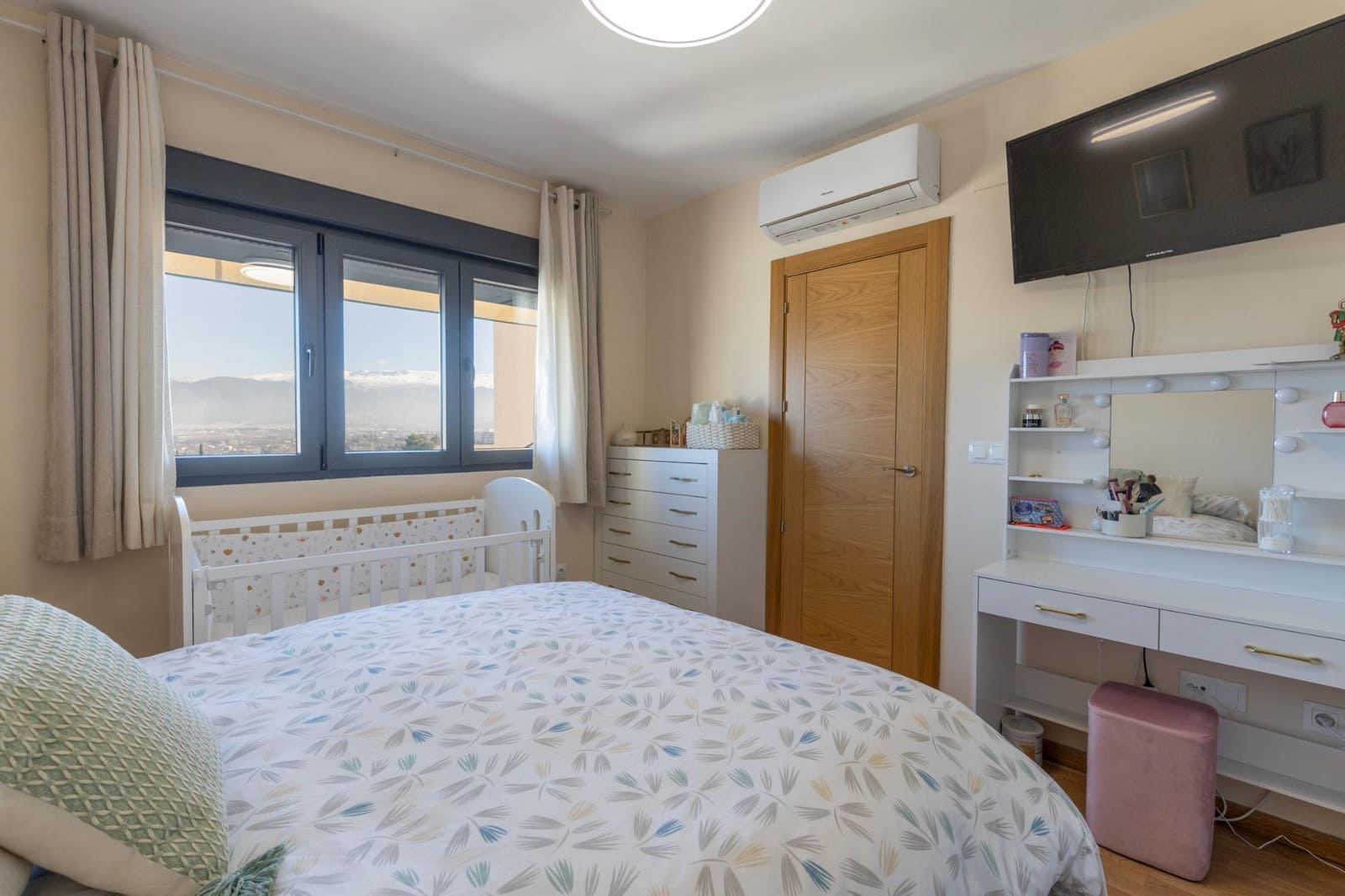 4 soveværelse Rækkehus til salg i Las Gabias med swimmingpool garage - € 299.000 (Ref: 9541126)