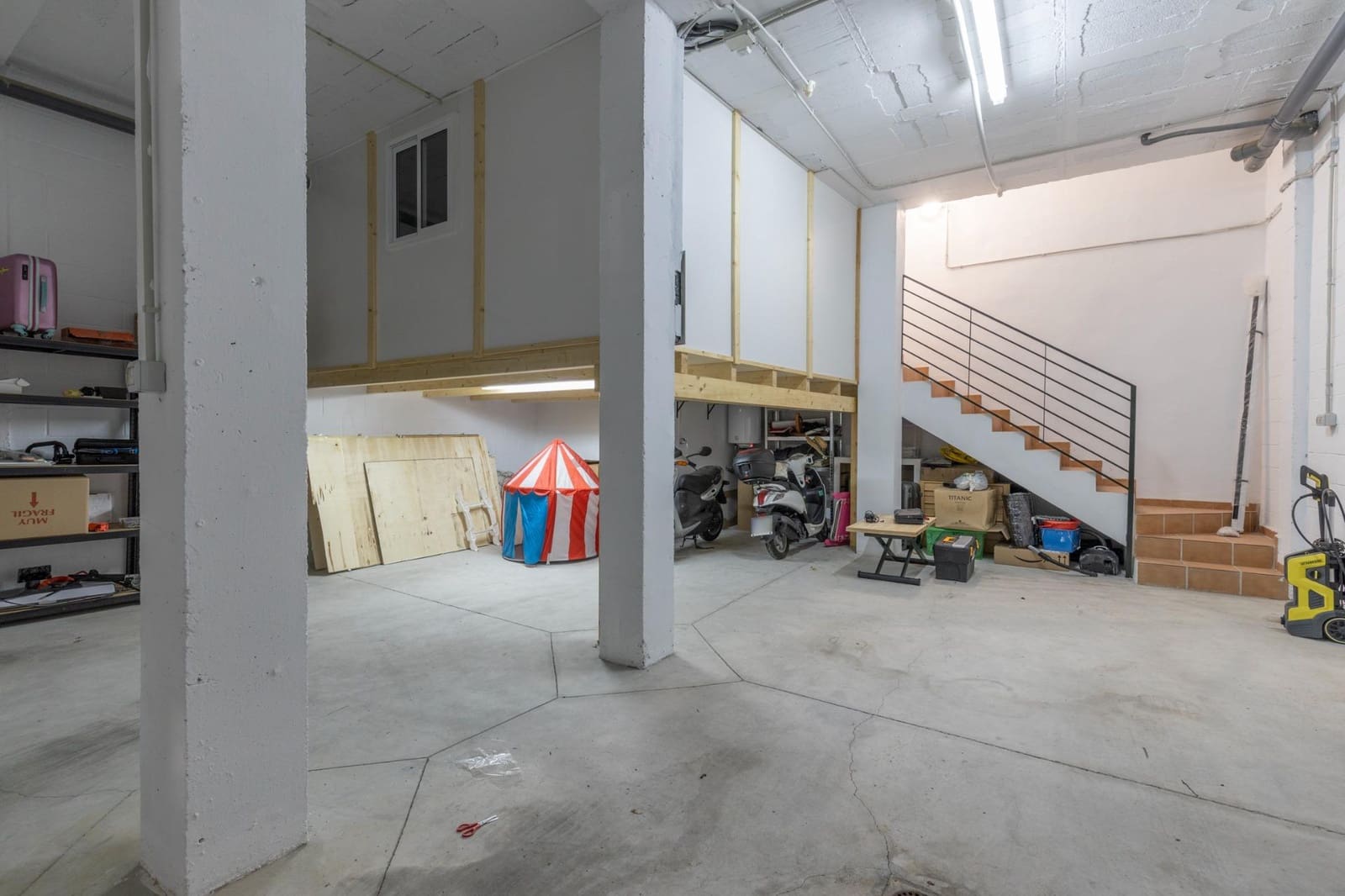 4 soveværelse Rækkehus til salg i Las Gabias med swimmingpool garage - € 299.000 (Ref: 9541126)