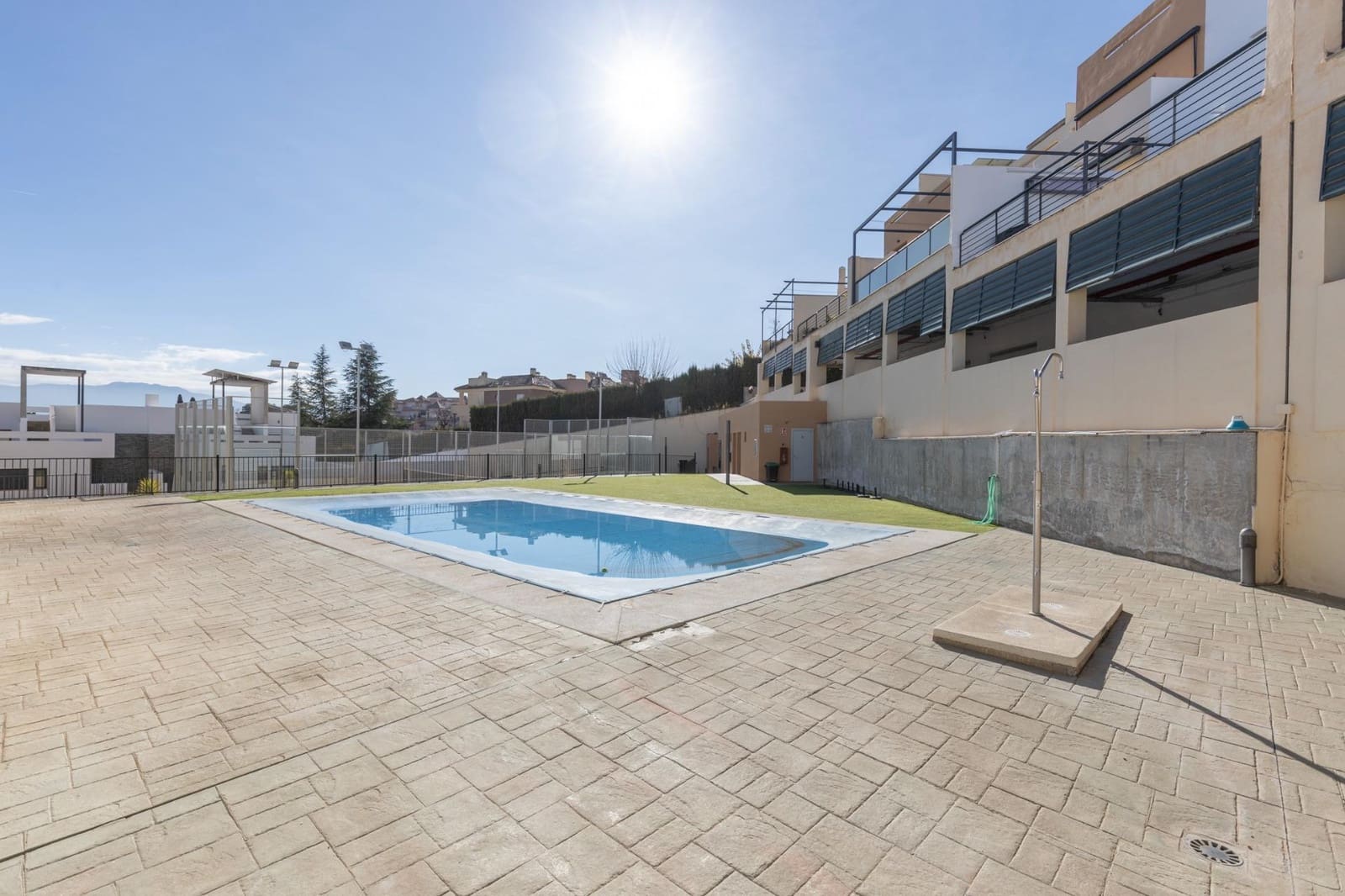 4 soveværelse Rækkehus til salg i Las Gabias med swimmingpool garage - € 299.000 (Ref: 9541126)