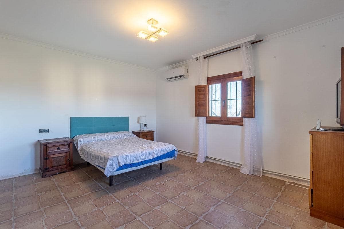 4 soveværelse Finca/Landehus til salg i Moraleda de Zafayona med swimmingpool garage - € 260.000 (Ref: 9541128)