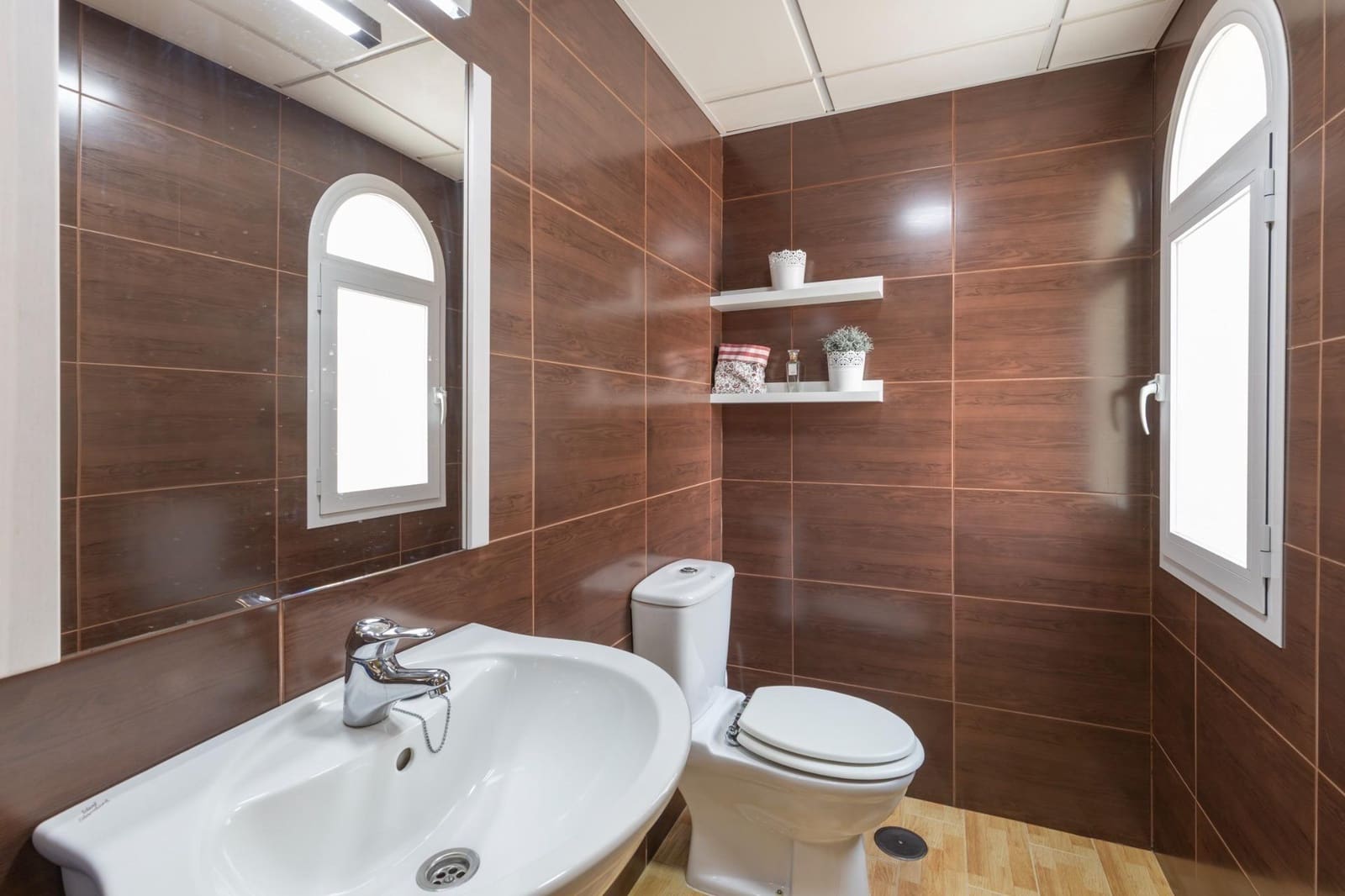 4 sypialnia Willa na sprzedaż w Albolote z garażem - 309 000 € (Ref: 9541129)