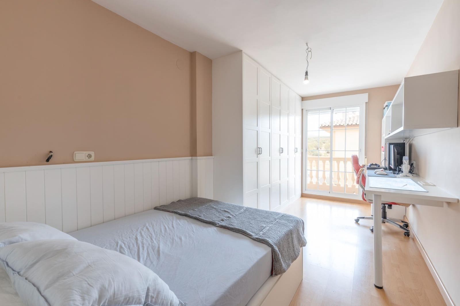 4 sypialnia Willa na sprzedaż w Albolote z garażem - 309 000 € (Ref: 9541129)