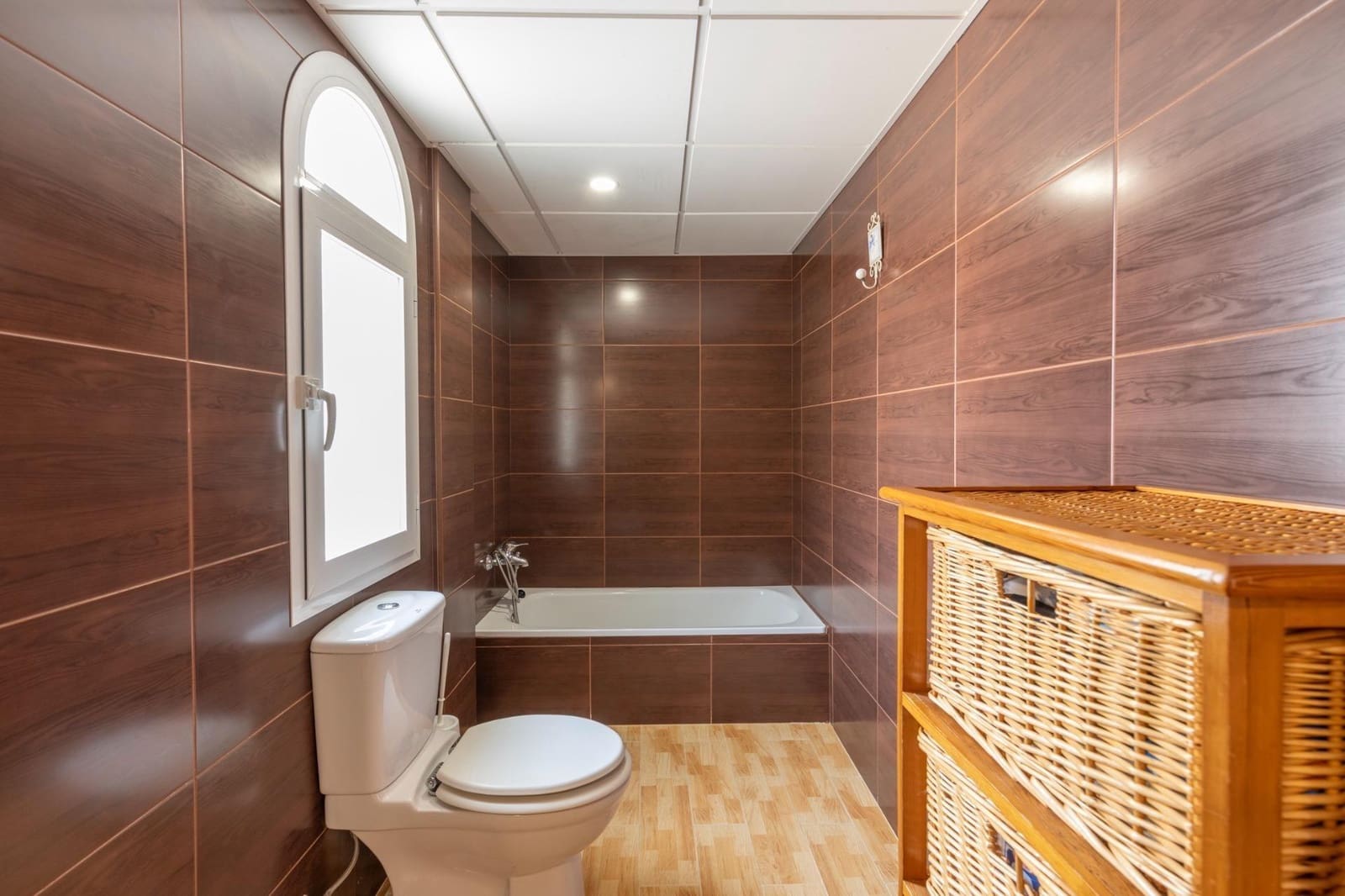 4 sypialnia Willa na sprzedaż w Albolote z garażem - 309 000 € (Ref: 9541129)