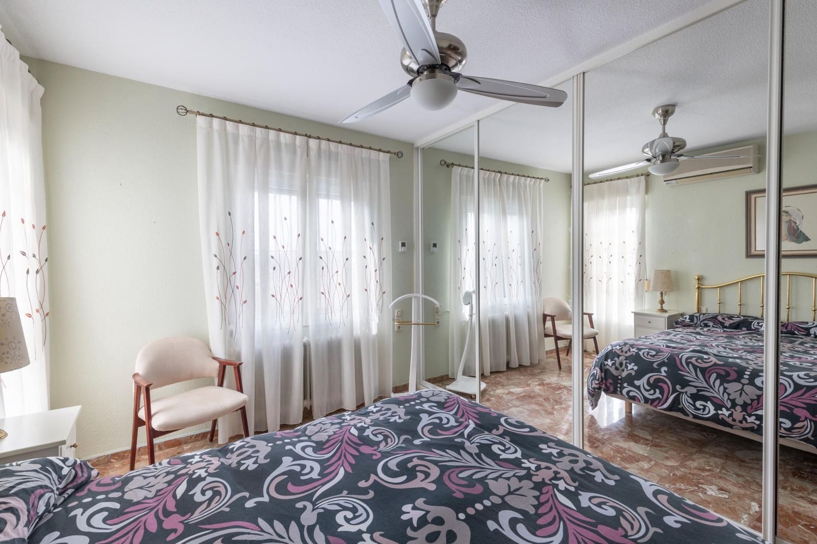 Chalet de 6 habitaciones en Otura en venta con piscina garaje - 540.000 € (Ref: 9541130)