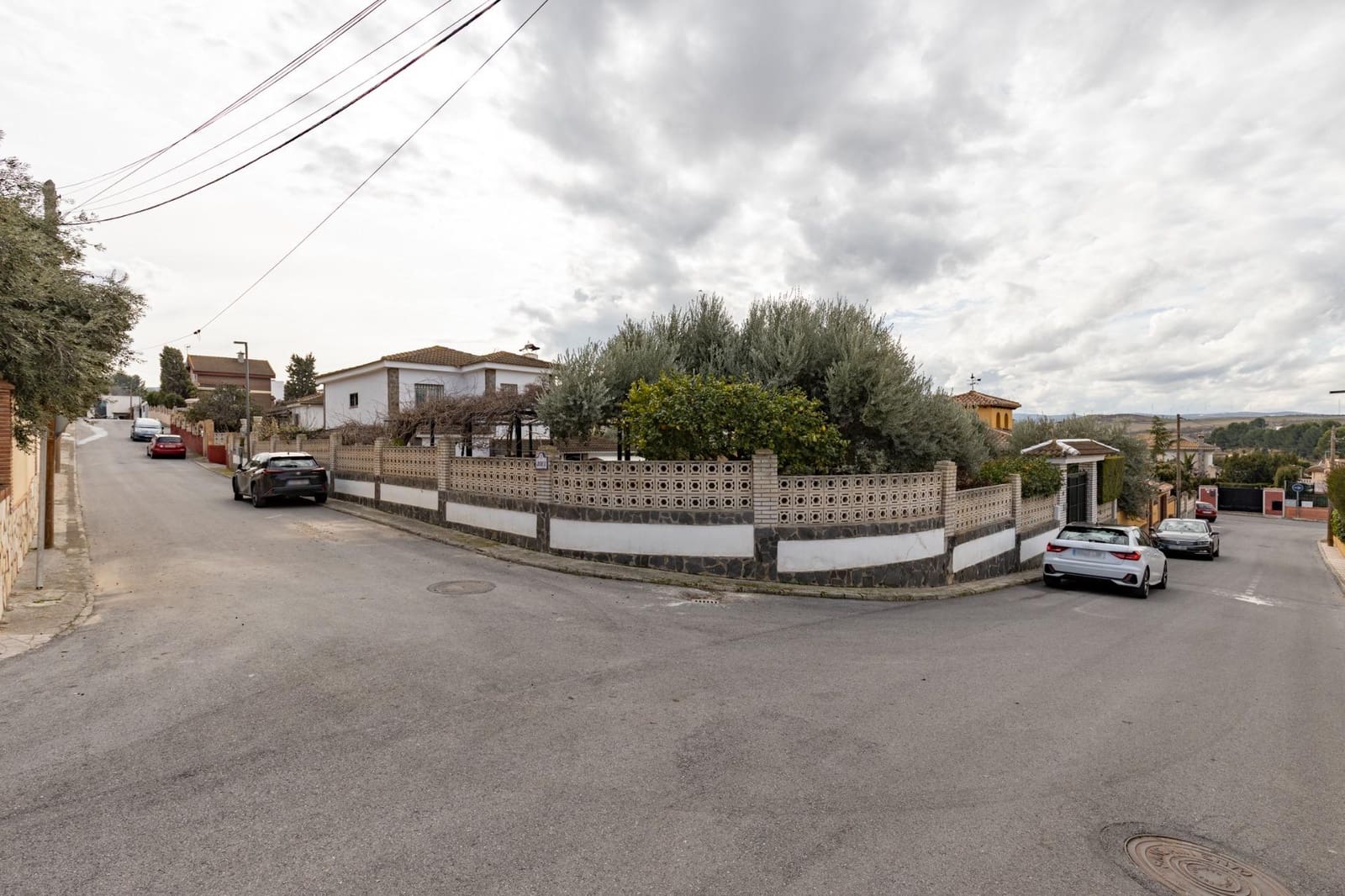 Chalet de 6 habitaciones en Otura en venta con piscina garaje - 540.000 € (Ref: 9541130)