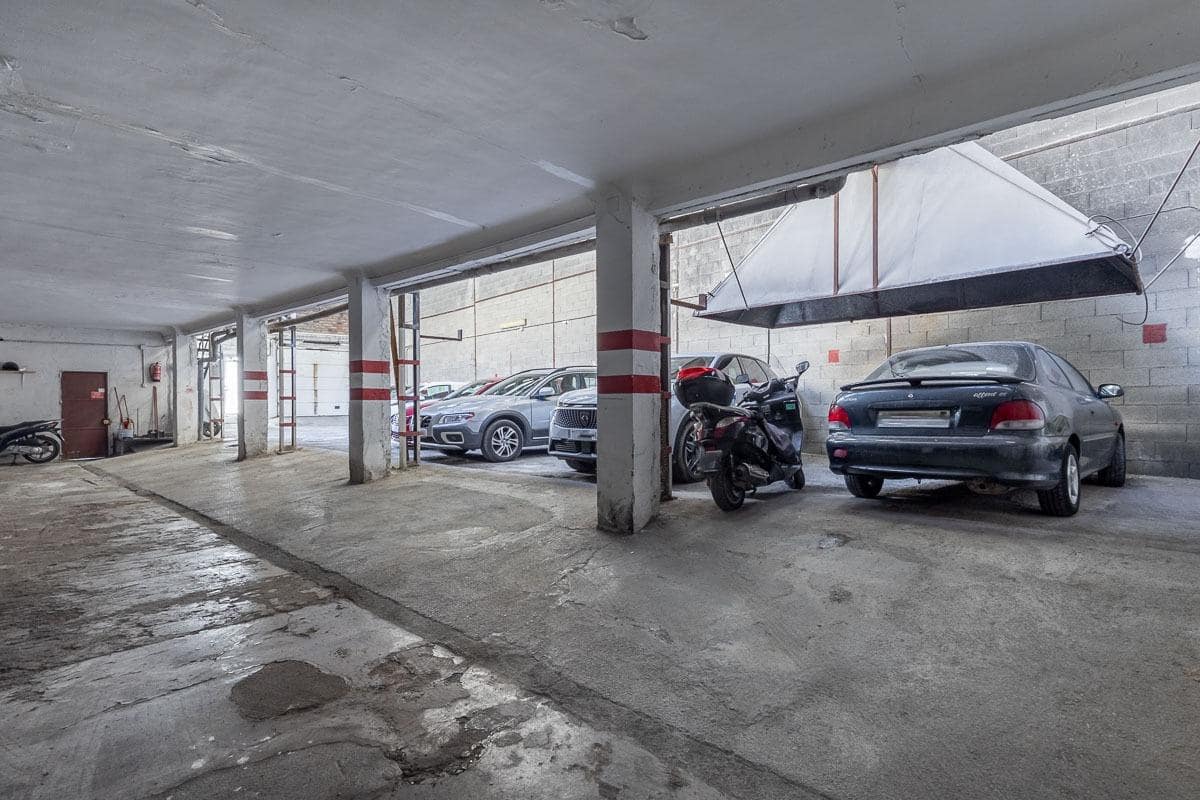 Terrain à Bâtir à vendre à Grenade ville - 925 000 € (Ref: 9541131)