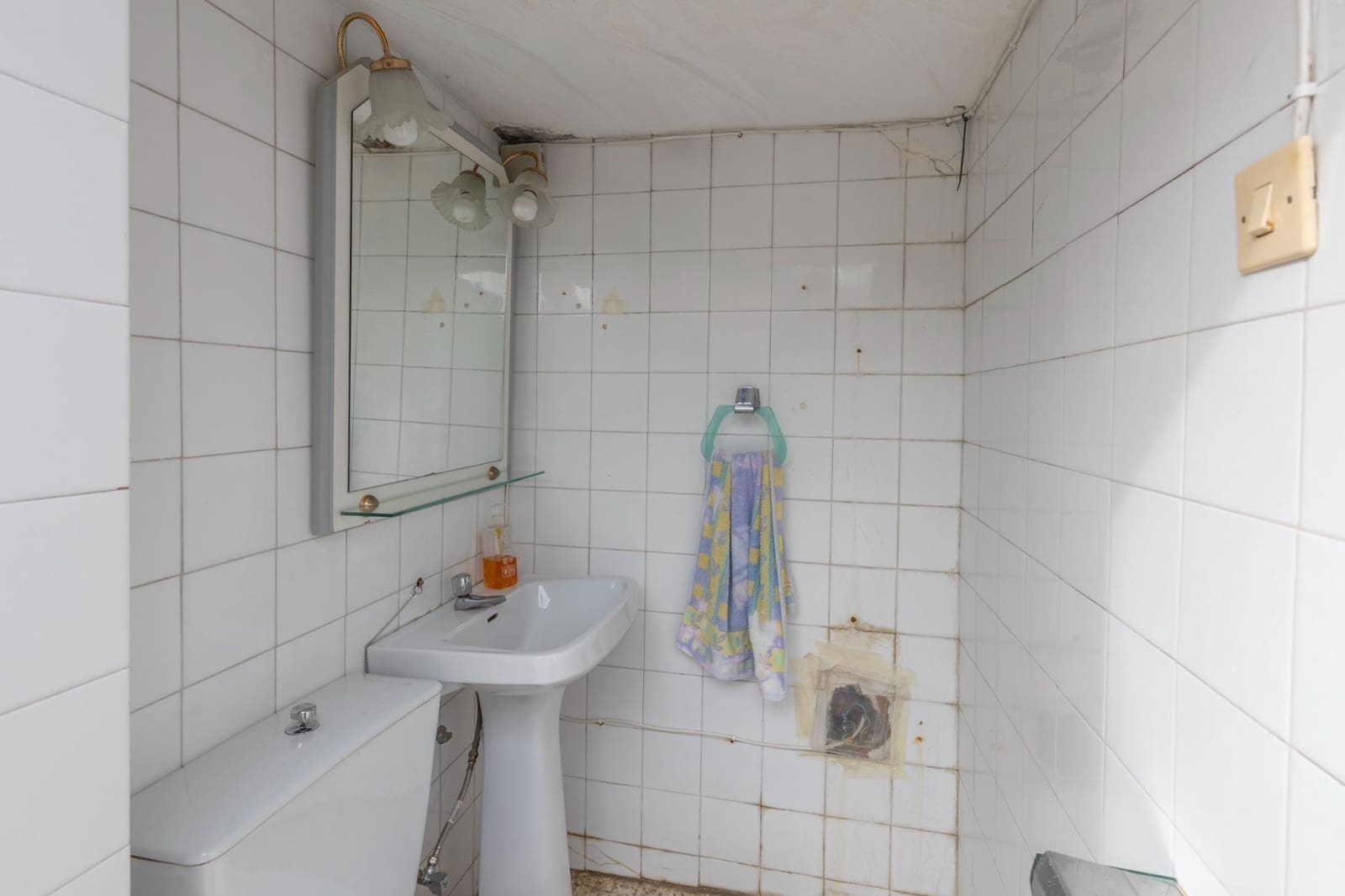 4 quarto Moradia para venda em Pinos Genil com piscina garagem - 380 000 € (Ref: 9541132)