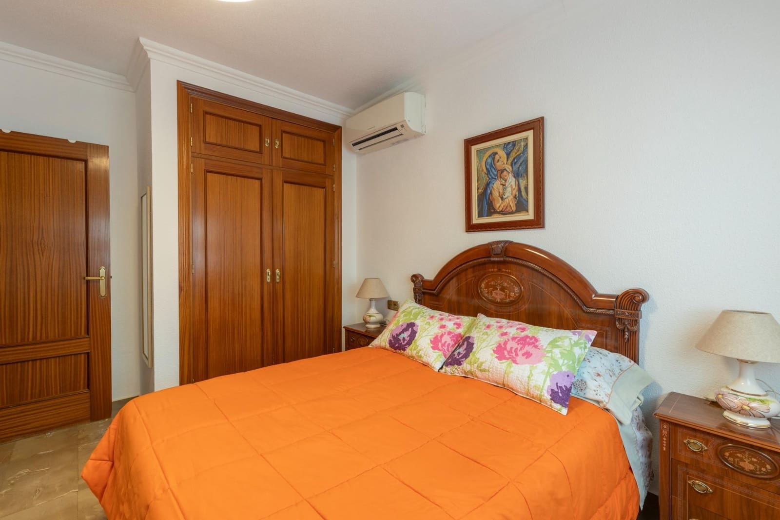 4 quarto Moradia para venda em Pinos Genil com piscina garagem - 380 000 € (Ref: 9541132)