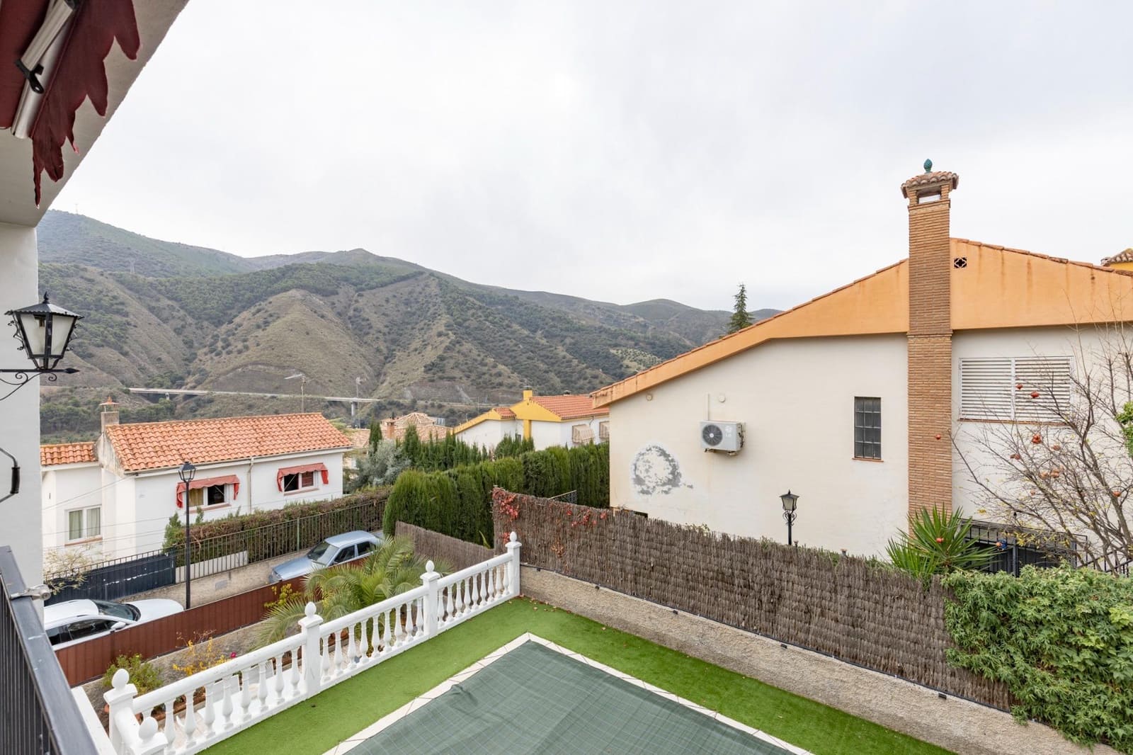 4 quarto Moradia para venda em Pinos Genil com piscina garagem - 380 000 € (Ref: 9541132)