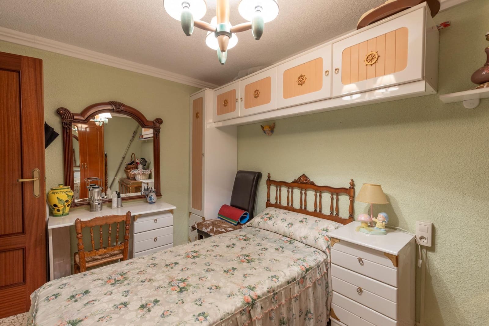 4 quarto Moradia para venda em Pinos Genil com piscina garagem - 380 000 € (Ref: 9541132)