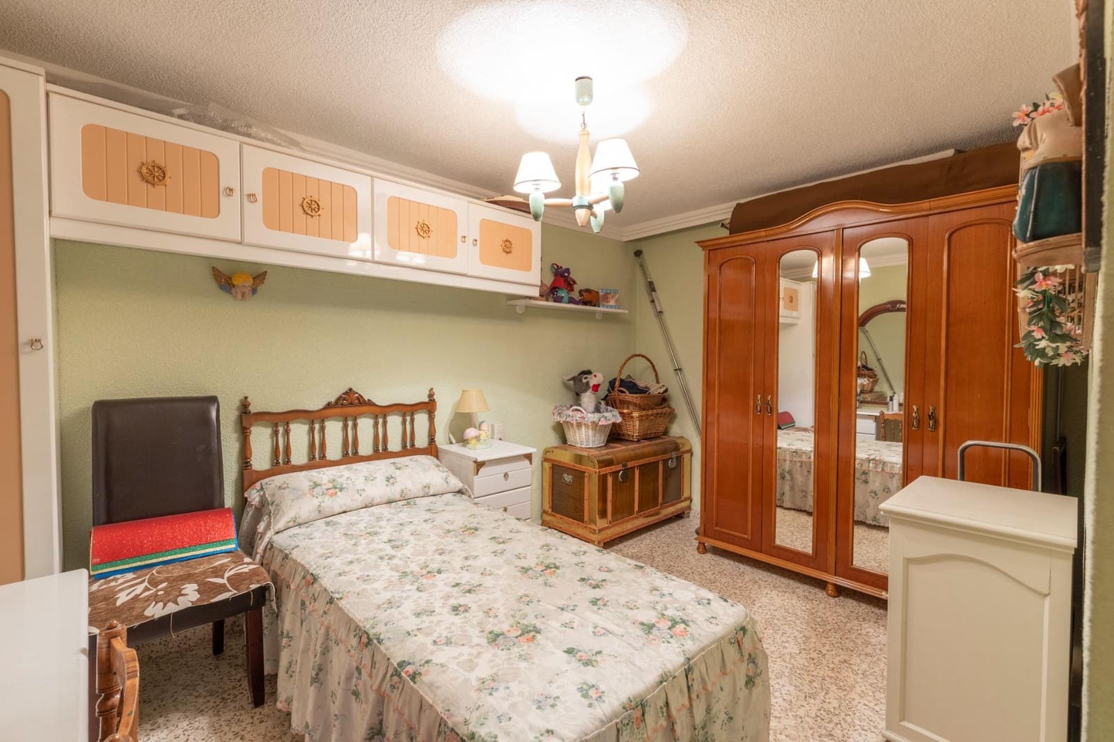 4 quarto Moradia para venda em Pinos Genil com piscina garagem - 380 000 € (Ref: 9541132)
