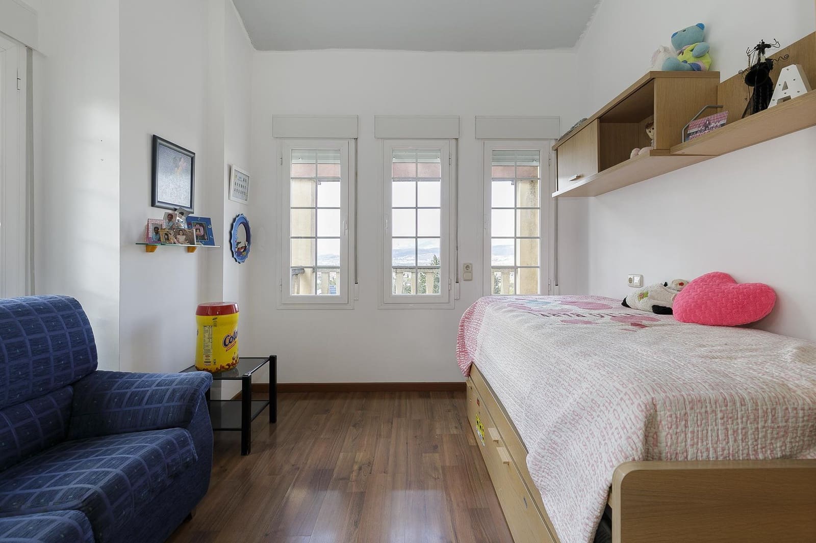 3 sypialnia Willa na sprzedaż w Gojar z basenem garażem - 415 000 € (Ref: 9541134)