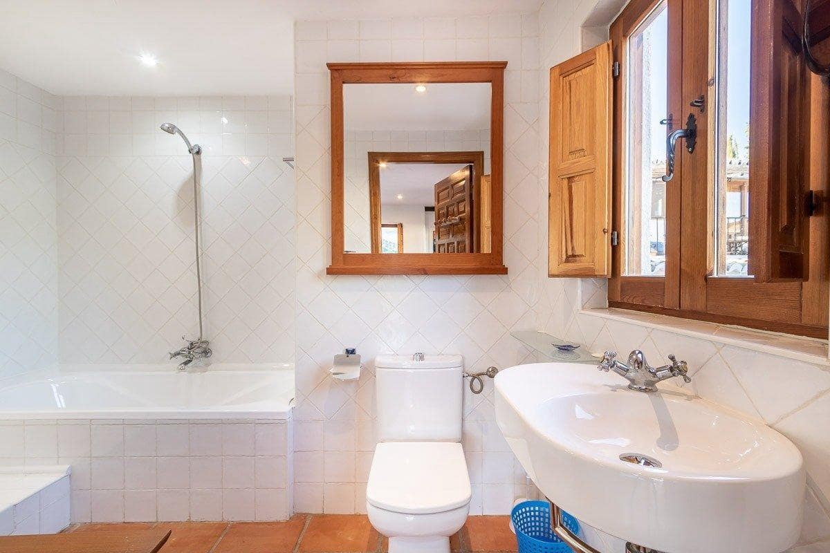 14 sypialnia Willa na sprzedaż w Alcaudete z basenem garażem - 1 190 000 € (Ref: 9571201)