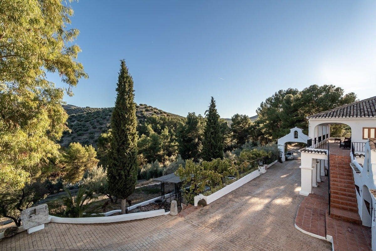 14 sypialnia Willa na sprzedaż w Alcaudete z basenem garażem - 1 190 000 € (Ref: 9571201)